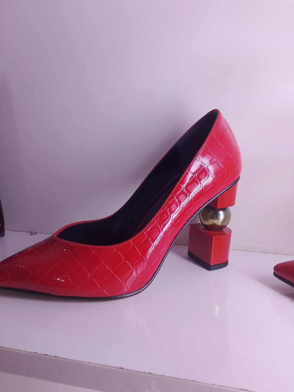مرحبا بنات أي قطعه ب5و6 عروض لمدة يومين لحكو 👠🫶


**إذا كنت صاحب هذا الإعلان وتريد حذفه لأي سبب، رجاءا أرسل رسالة إلى الدعم الفني**