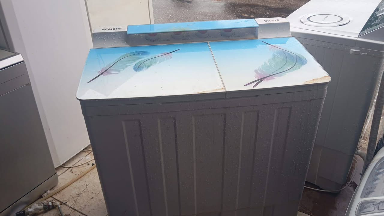 الوحده ب90للااستفسار الااتصال بالرقم ***********
