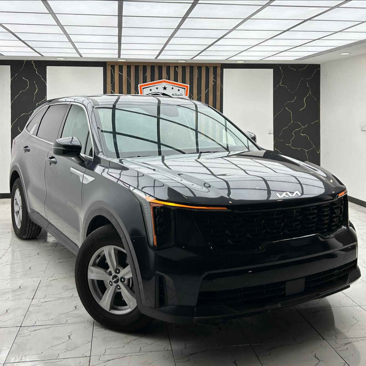 🔥❤️شركة ارض السلطان❤️🔥

 • الموديل: Kia Sorento 2025

 • الفئة: LX (النسخة الأساسية)

 • رقم الشاصي (VIN): 5XYRG4JC9SG350436

 • المحرك: 2.5 لتر 4 سلندر بنزين (I-4 DOHC DI)

 • القوة: حوالي 191 حصان تقريباً

 • نوع الوقود: بنزين

 • النقل: أوتوماتيكي 8 سرعات

 • نظام الدفع: دفع أمامي (FWD)

 • عدد المقاعد: 7 ركاب

 • لون الخارجي: رمادي


**إذا كنت صاحب هذا الإعلان وتريد حذفه لأي سبب، رجاءا أرسل رسالة إلى الدعم الفني**
