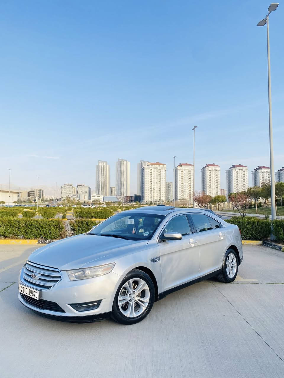 فورد توروس ٢٠١٣ SELنيفا خليجي ..
سه ياره كه ماليدوسته83هه  زار روشتوه 
كامال ئه شياي شه ريكه ي تيا ماوه -  بي بوياخه بي ده عمه
سه ياره كه به ناو خومانه وه يه كامل سيرفسي كراوه
سه نه وي تازه يه تا2030
رون و هايدروليكي گوراوه ….
مواسه فات(ناو ره ش .سلايد.سى شاشه.شاشه گه وره ..حاسه كودي درگا. كوشن كاره با. ئاوينه كاره با .ته بريد له مس. سيستمي چيك كردنه وه ي توماتيكي .زور مواسه فاتي تر.
به شه رتي ته حويل و غرامه
گيرو مه كينه و ته بريدو هه مو شتيكي به شه رت 
مه كينه ي نه كراوه ته وه ته نها واته ر په مپي گوراوه
122گه لا ومه جا ل له سليمانيه
***********
