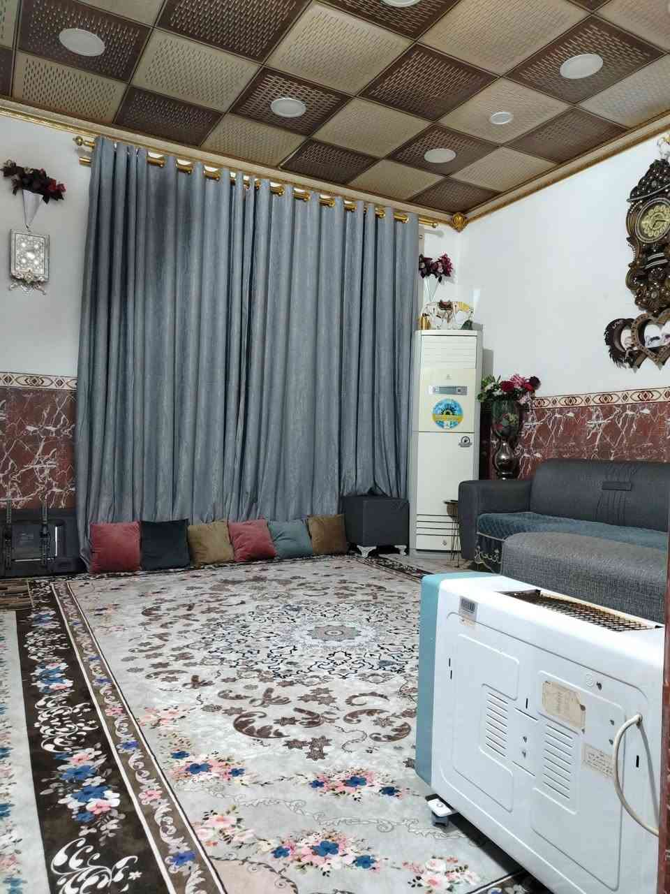 دار للبيع عنوان مقابل حي العباس عمود 12 يبعد عن الإمام 2كيلو متر 
مساحة 100م طابو صرف سند25فلاحه ملاجه
3غرف نوم1سويت
صاله عدد2
ستقبال
مطبخ
حمامات عدد3
سطح عدد2
كامل خدمات 
السعر 128وبي مجال بسيط معه الاثاث
الاستفسار ***********

***********
