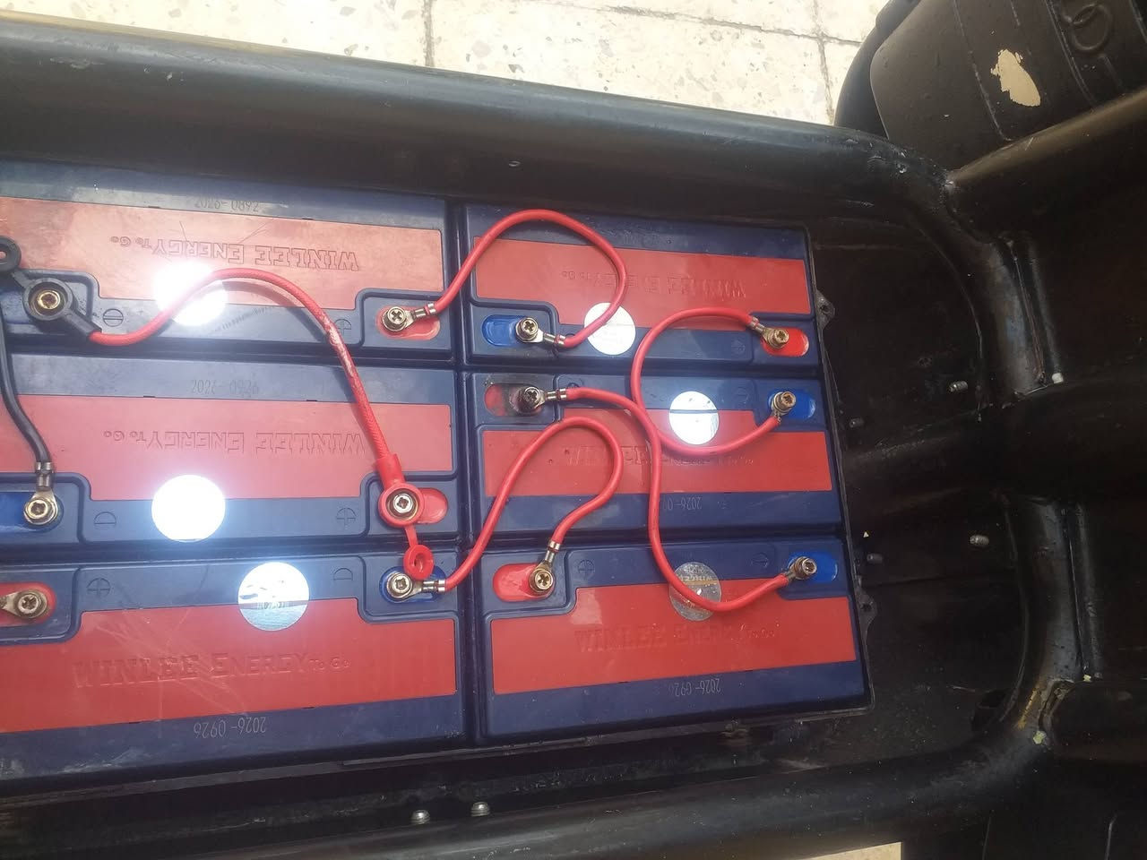 السلام عليكم دراجه شحن للبيع ٦ بطاريات على الفحص  موديل ٢٠٢٤  المكان فلوجه السعر ٥٥٠ بي مجال الرقم الهاتف *********** بي وتساب
