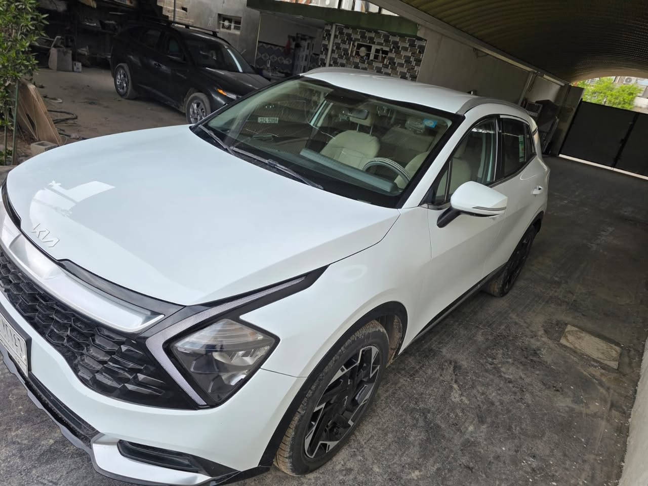 @سبورتج 2022 
فول مواصفات عدا البنوراما 
تشغيل عن بعد 
تحكمات ستيرن وكشنات كما موضح في الصور والفيديو 
مكلولة من الضربة والصبغ عدا الشغلات البسيطة المذكورة بالفيديو 
ماشية 53 الف وسعره 218 
وهذا رقمي ***********
