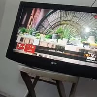 تلفزيون ٣٢ بوصة • شاشة