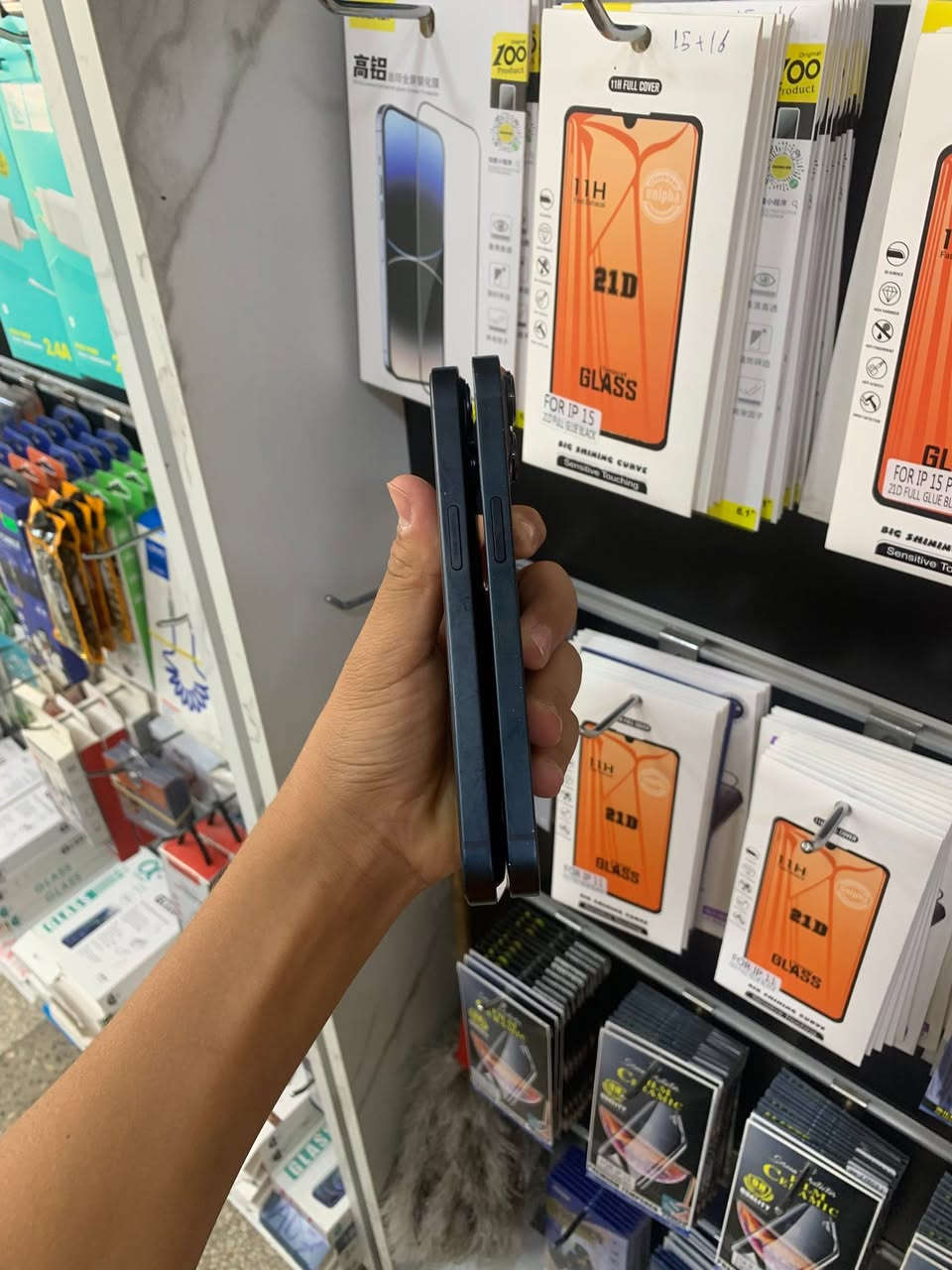 آيفون 13 عادي 🖤
💙128 G
بطاريه 85 🔋
الجهاز وكاله مش مفتوح ولا مغير فيه اشي 💙
عليه عرض 250 مع جميع اغراضو والسعر منهي🖤

آيفون 13 عادي 🖤
 🖤128 G 
بطاريه 87 🔋
الجهاز بصلاة على النبي 🖤
مش مفتوح ولا مغير فيه اشي وكاله 🖤
مطلوب فيه 255 مع جميع اغراضو السعر منهي🖤


**إذا كنت صاحب هذا الإعلان وتريد حذفه لأي سبب، رجاءا أرسل رسالة إلى الدعم الفني**