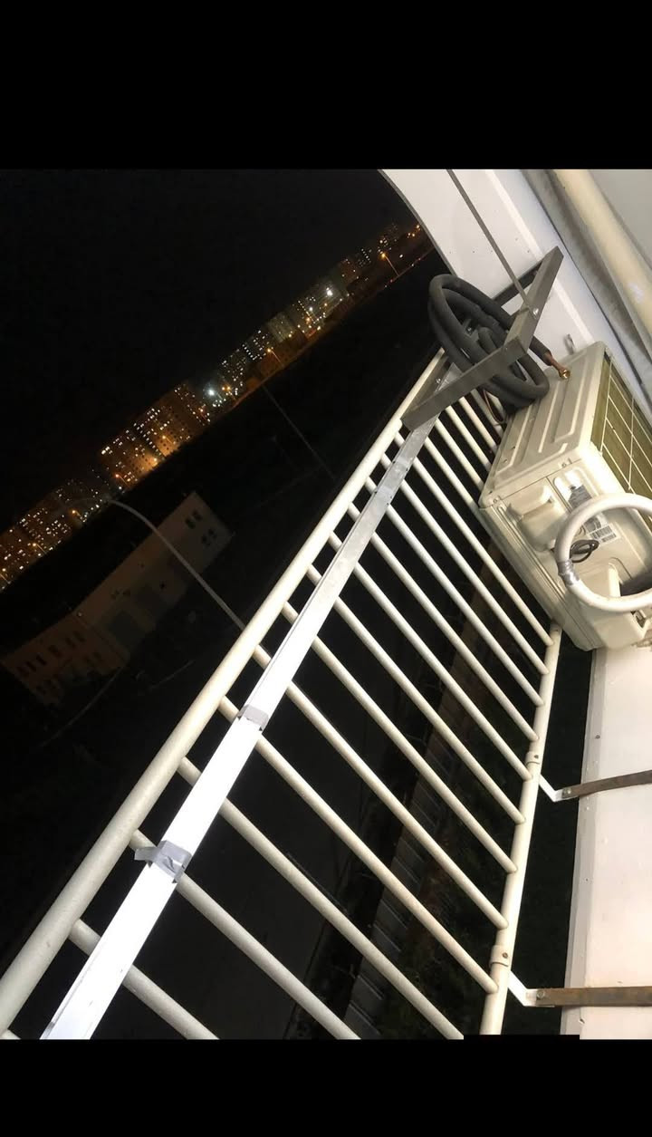 يوجد لدينا كادر كامل 
1_ فتح وشد وصيانه السبالت 
2_صيانه وتبديل سخانات
3_ كل أنواع الديكورات 
4_ شد كاميرات 
5_ صيانه صحيات
6_صبغ شقق
7 _إضافات نقط كهرباء وكل ما تحتاجه الشقه 
8_ كيلون باب وقفل قاصه وكل غراض بسمايه الأصليه  
9_ فتح وشد الكاونترات وصيانه 
رقم ***********
