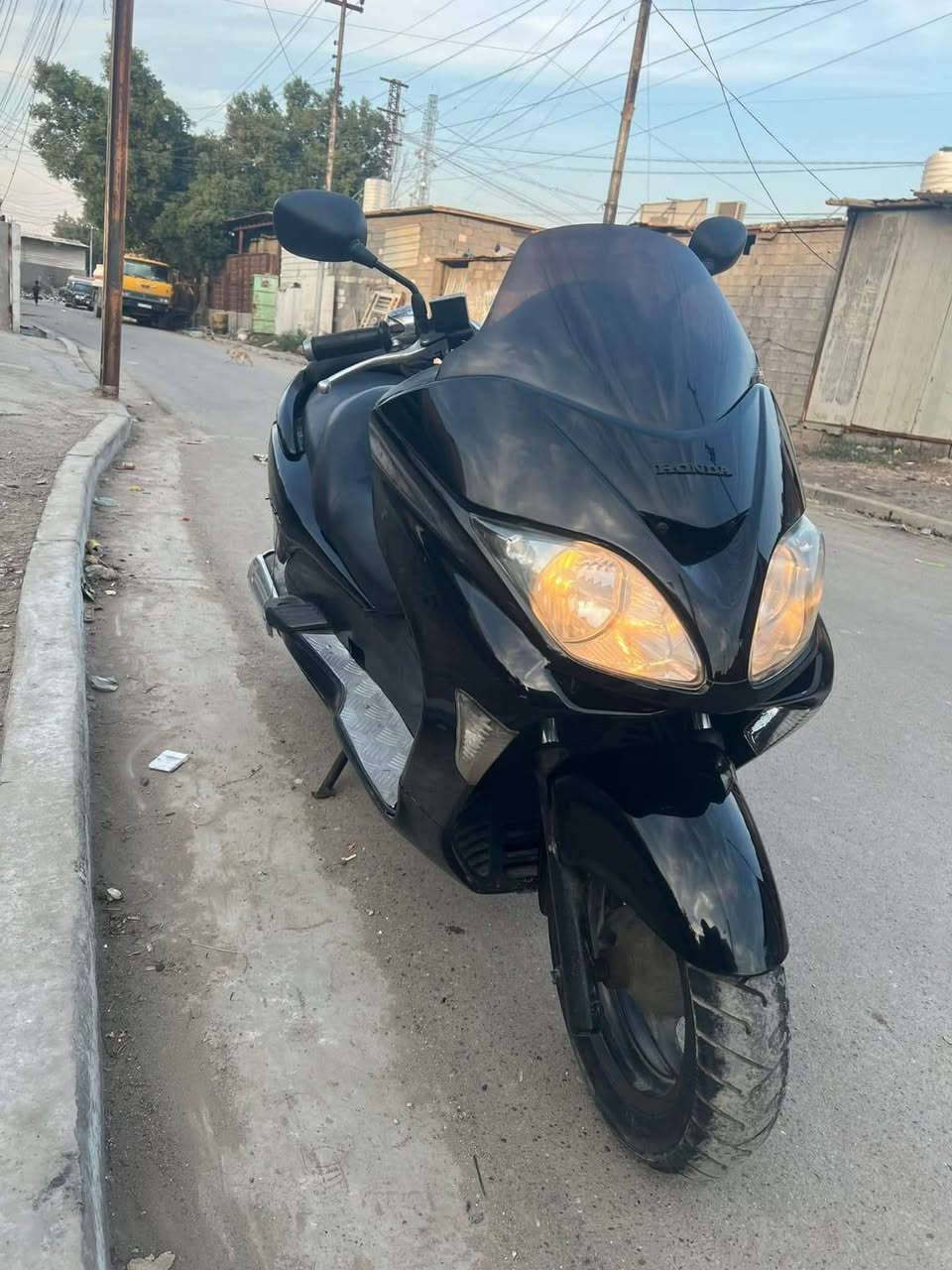 السلام عليكم دراجه فورزا 0,8 ٦كير ٣تحويلات
 مكينه كلجات خير من الله
 كهربائيات كيجات كله شغاله 
شلعه معدل فول تراي وين ميعجبك
 السعر 950مكاني بغداد حي النصر 
***********
