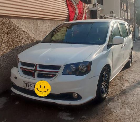 دوج كرفان موديل2018
ابيض بغداد 
✅مواصفات GT

✅تحكم ستيرن

✅ تبريد 3قطع
✅كشن كهرباء 
✅كشن تدفئة 
✅بيبان كهرباء 
✅جام 6كهرباء

✅جنطة كهرباء 

✅داخل اسود 

✅كشنات جلد 

✅شاشة 

✅كاميرة 

✅نضام ECO
✅منظومه زينون

السيارة 
رقم الإنكليزي
حدادية تخم تاير جديدة 
گير محرك شرط ما مفتوح 
مكان السيارة بغداد 
تفاصيل اكثر اتصل 
***********
