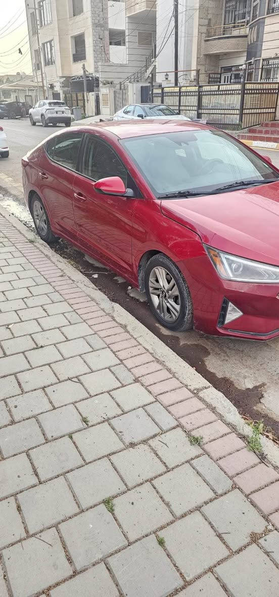 النترا  2019 وارد امريكي نص فول معروفه شنو مواصفاتها شاشه كبيره محرك وكير المرغوب وغيرها 
سياره بجم كبس بيها طخطخات بأمريكا من الجوانب  ومصبوغه الجوانب 
وبالعراق بيا ملاحظات وشخوط من صفحه وحده على حطتها 
هي بالاصل مصبوغ الجوانب فا ابيع حزام حتى ما دوخك 
سياره مشيتها كلش حلوه من النوادر تشوف سياره وارد مامشتغل بيها الجك مال محرك لان بجم كبس 
لأستفسار  الاتصال 
*********** واتس اب بغداد, العراق
