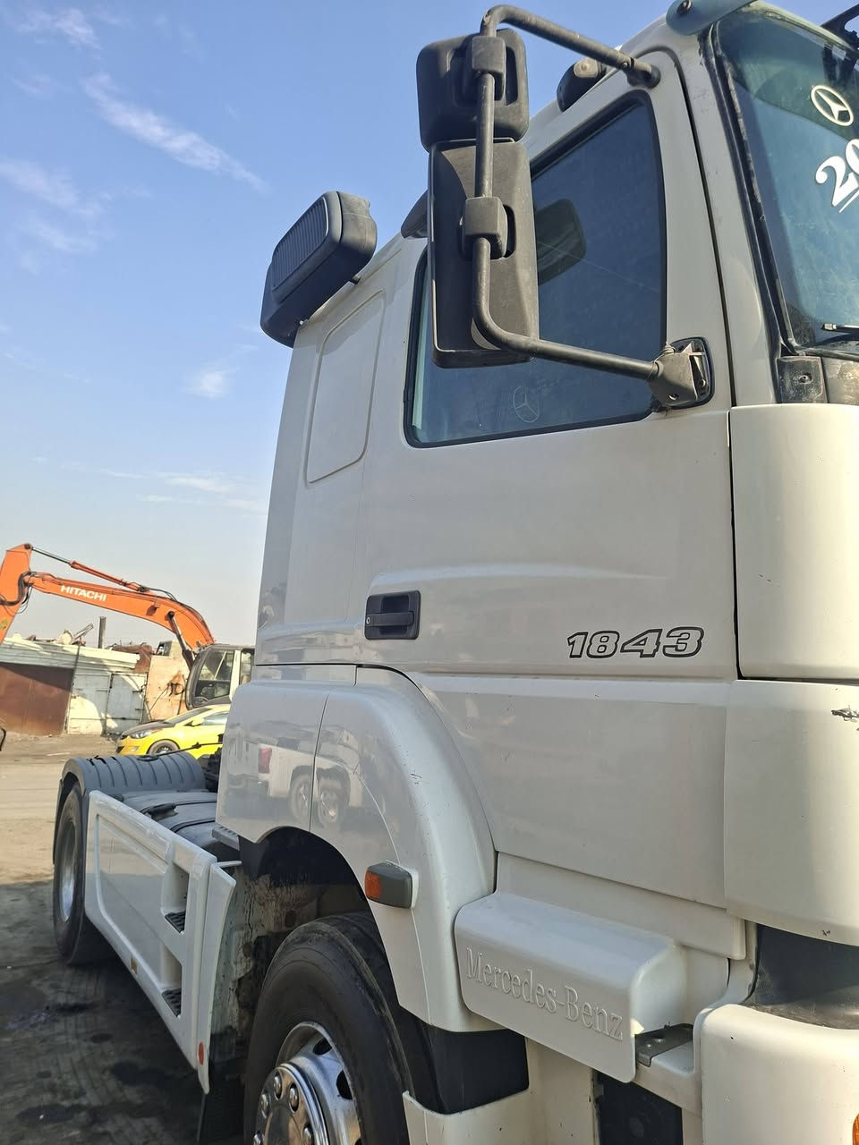 اكسور للبيع حجم ٤٣ موديل ٢٠٠٤رقم سليمانيه مسجله فلات ٣محاور بدون عربانه سنويه جديده هزه جديده شرط التحويل مكانها بغداد الطالبيه سعرها ١٦٥ورقه***********
