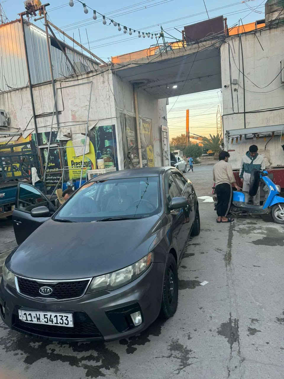 كيا فورتي موديل 2013
الحادث موضح بالصور في امريكا 
أكو جراد بسيط 
محرك ٢٠٠٠ دوش مكينة جديدة
تخم تاير جديد
السعر٨٠ وبيهه مجال بسيط 
مكان السيارة بغداد
للأستفسار : ***********
