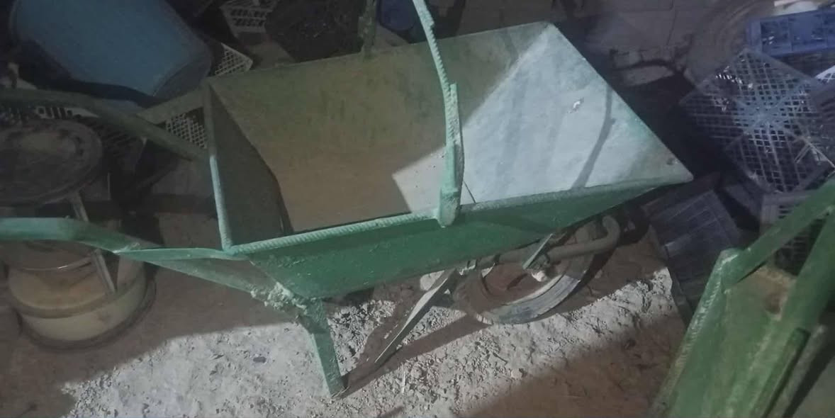 ونج للبيع مكان كوت حي الحكيم خاص مقفول اتصاال ***********
