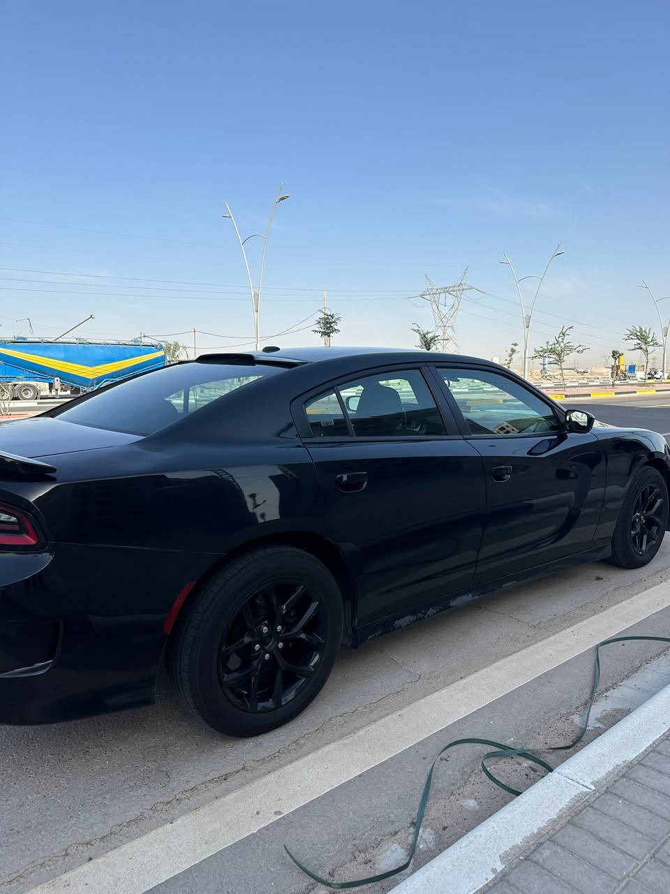 🚗 للبيع: دودج جارجر SXT موديل 2022 🚗
* 🔹 المحرك: 3.6L V6
* 🔹 اللون: أسود
* 🔹 الممشى: 44,000 Mile
* 🔹 فئة SXT (مواصفات عادية)
* 🔹 گير أوتوماتيك 8 سرعات
السيارة رقم شمالي بسمي تحويل

ملاحظات:

* حادث خلفي.
* القطع المتضررة: جاملغ جهة السايق + قبق الصندوق مبدل (بلادي نفس اللون) + بيها بارد مكانين.
* البنيد محدث كفاله من الضربه 

نقصها صبغ دعاميات فقط

📍 الموقع: (البصرة)

📞 للتواصل: (***********)
