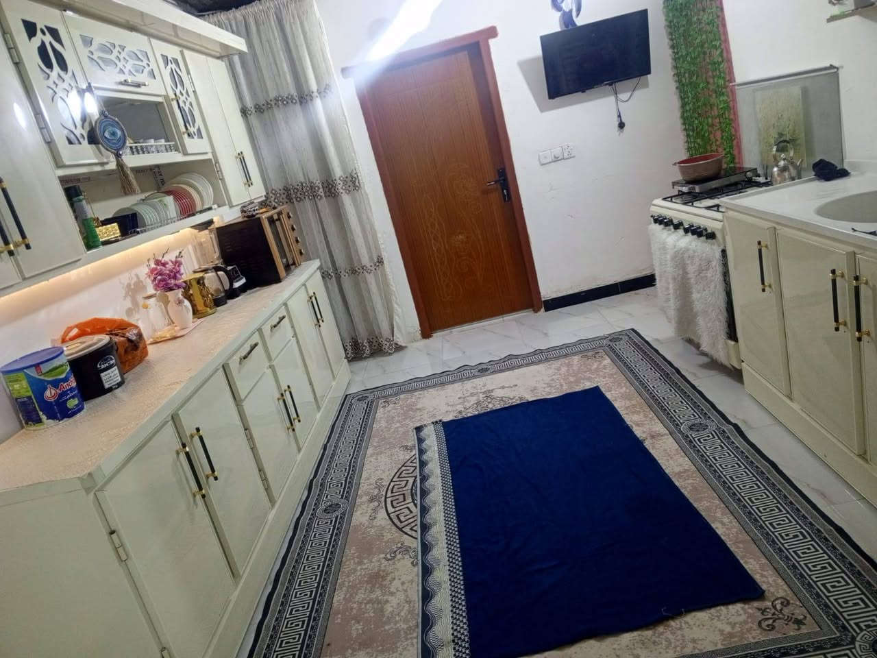 نص بيت بدور الشرطه 100 متر طابو صرف بااسمي نهاية الاربع سايدات المقابل شارع السيد
ترميم جديد عوزه مطبخ ودرج السعر 95


**إذا كنت صاحب هذا الإعلان وتريد حذفه لأي سبب، رجاءا أرسل رسالة إلى الدعم الفني**