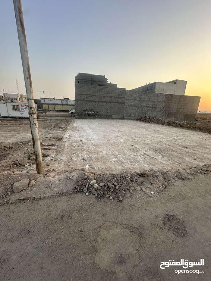 ارض طابو زراعي المساحة 200 متر الواجهة 10 النزال 20
الطابو بأسم عراقي
جاهزة للسكن 
القطعة مباشر على الشارع التبليط
تبعد 100 متر عن شارع الشلامجة
التنومة شارع الشلامجة فرع ابي طالب
قريبة جدا على مجمع النرجس النزاهه
كدامها مدرسة اهلية جديدة
وايضا تكدر تدخل عليها من جهة الصالحية
الشارع مبلط كامل مع توفر الماء والكهرباء
مع كامل الخدمات
قرب معمل الماهر 
المنطقة جدا هادئة ومنظمة
انا مشتري من ابو الكاع نفسه ويسوي وكالة ايضا
السعر المطلوب 86 مليون وبي مجال للشراي
للاستفسار التواصل
***********
***********
