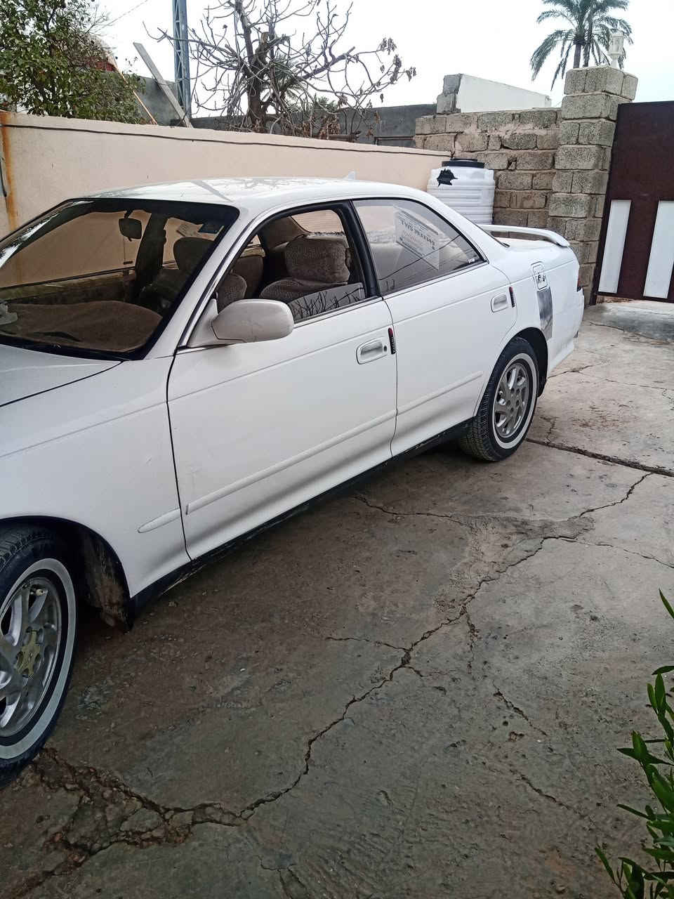 سيارة مارك نفخ 93 سيارة بلادي لاصبغ ولادعم باسمي رقم بغداد انكليزي لحد 2030 كير جديد حاوية صدر امامي خلفي سيارة نضيفة داخل خارج تخم تاير عدا البنيد صبغ فقط سعر 70 وبيه مجال تلفون *********** عنوان المقدادية
