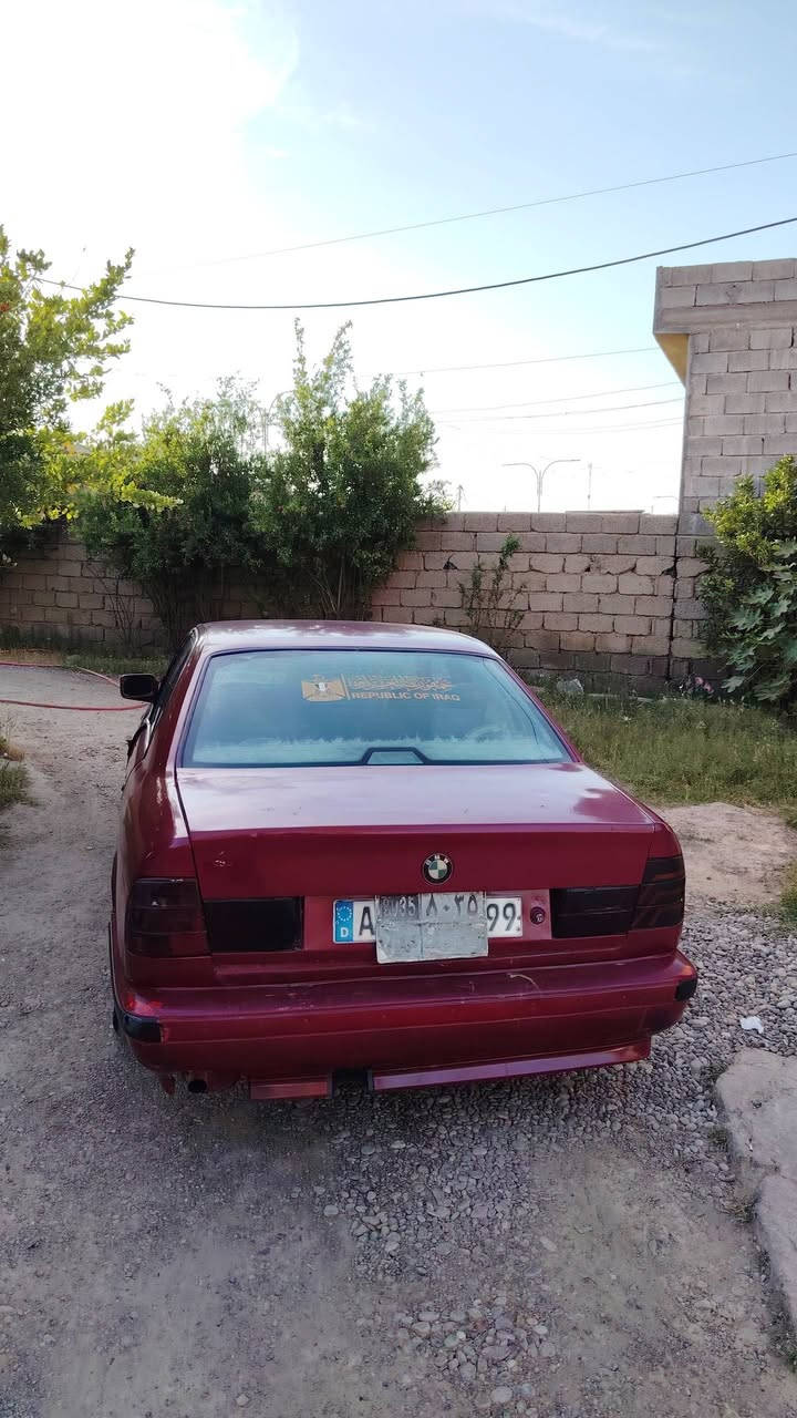 السلام عليكم بي ام 525 كير ومحرك فيفيتي شرط🔥 
مسجله وبيه تحويل فقط بدون وكاله صدر كهربائيات وتواير باور ضو عالي ناصي جوم شغالات  مسجل اربع سماعات 🤝🏼
سياره جاهزه وكاعده بس شغل ومش تراي 200 👌🏻
سعر 23 وبيه مجال ويرهم مراوس حسب الغناعه 🖐🏻
***********✅
