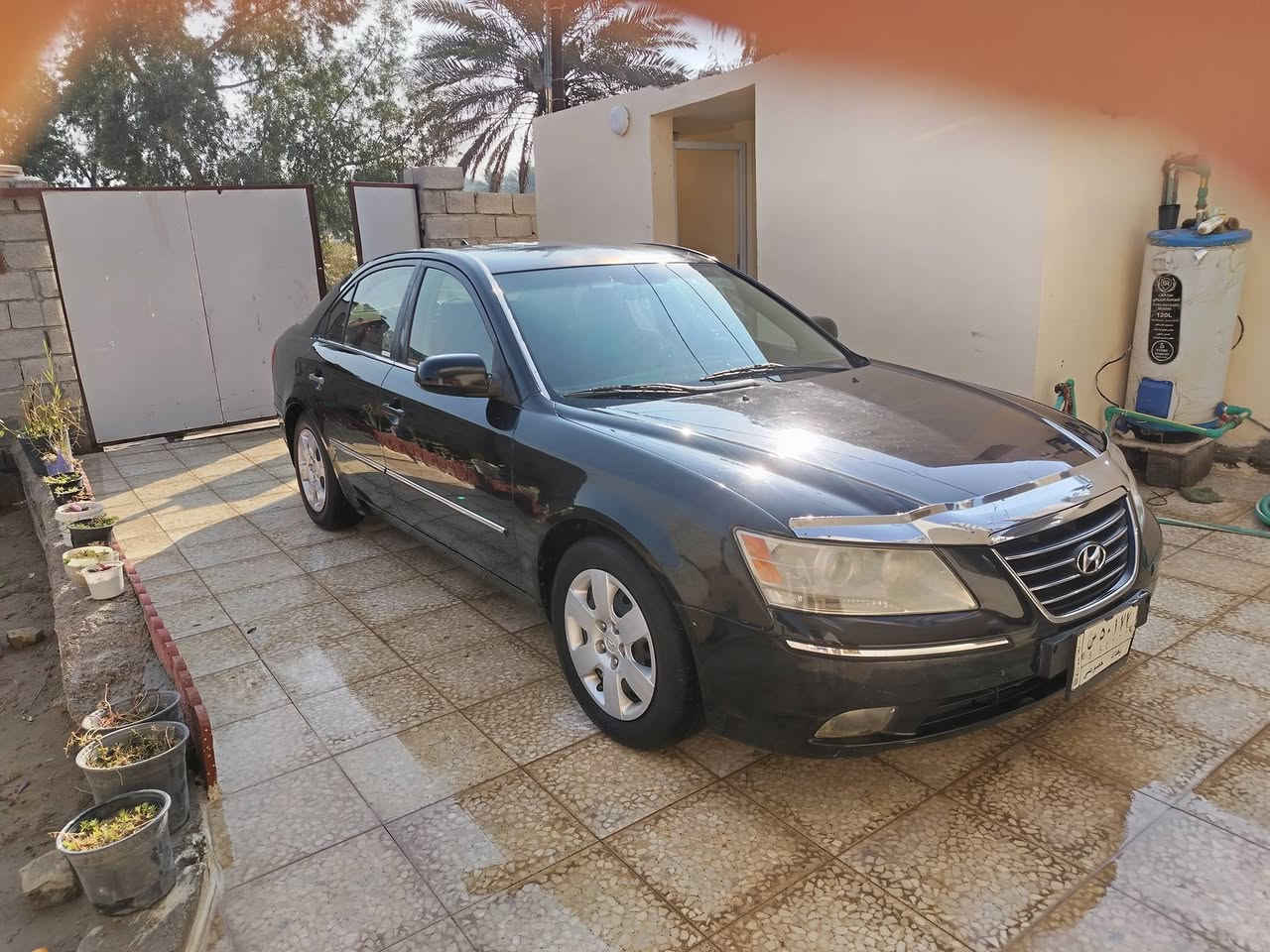 السلام عليكم اخون عندي هاي سيارة سوناتا موديل 2010 وارد أمريكي  سيارة ضرار فقط جمرلوغ خلفي بدون داخل وصار عدنه شخط بل جمرلوغ المامي من جهت السكن اني ريشته بيدي شرط بدون دواخل رقم بغداد ألماني تحويل ثاني محرك V6 محرك وكثر وصدر امامي خلفي خير من الله سيارة ماشيه 162 سيارة جديده بيهة شخطت بل باب ورة سكن بصيطت سيارة سعرهة بلاش جوة سوك بقيمت مصبوغ عام يشهد الله جوة سوك سعر السيارة 100 وبي مجال شراي مكاني ديالى بعقوبه شراي يتصل ويدلل وهاذة رقمي ***********
