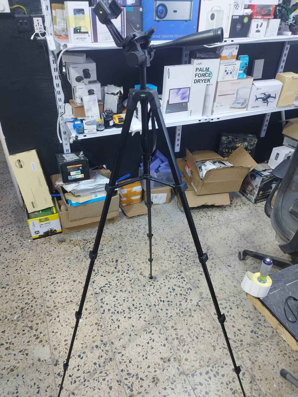 ستاند تصوير متعدد الاستخدامات مع كافة ملحقاته
جديد غير مستخدم 
للحجز او الاستفسار التواصل واتساب ***********
