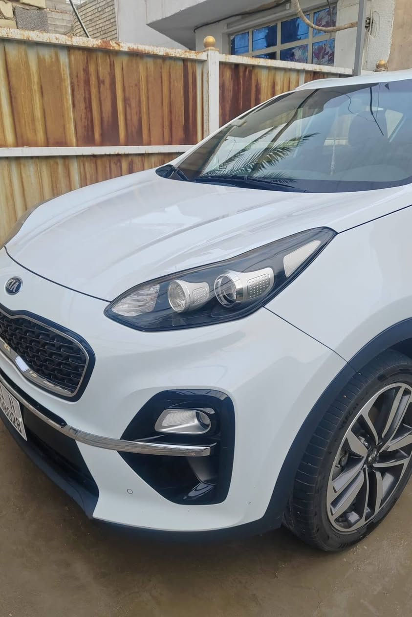 سلام عليكم ورحمة الله
كيا سبورتج 2020 ماشيه 62 الف خليجي

نص فول سياره كفاله  سونار موجود
السعر 205 كلشي اكو بسوك

***********
