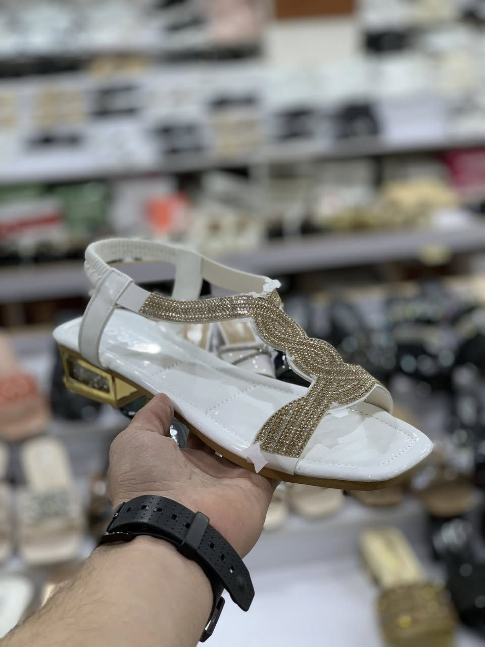 تم وصول مودیلات جدیدة باسعار مناسب
عنوان:سوق جمهوریة-عمارة البرکة-بصف صیاغة غازي

مۆدێلی تازە گەشتبە گونجاوترین نرخ
ناونیشان:بازاری جموری-بینای البرکە-تەنیشت ئاڵتونی غازي


**إذا كنت صاحب هذا الإعلان وتريد حذفه لأي سبب، رجاءا أرسل رسالة إلى الدعم الفني**