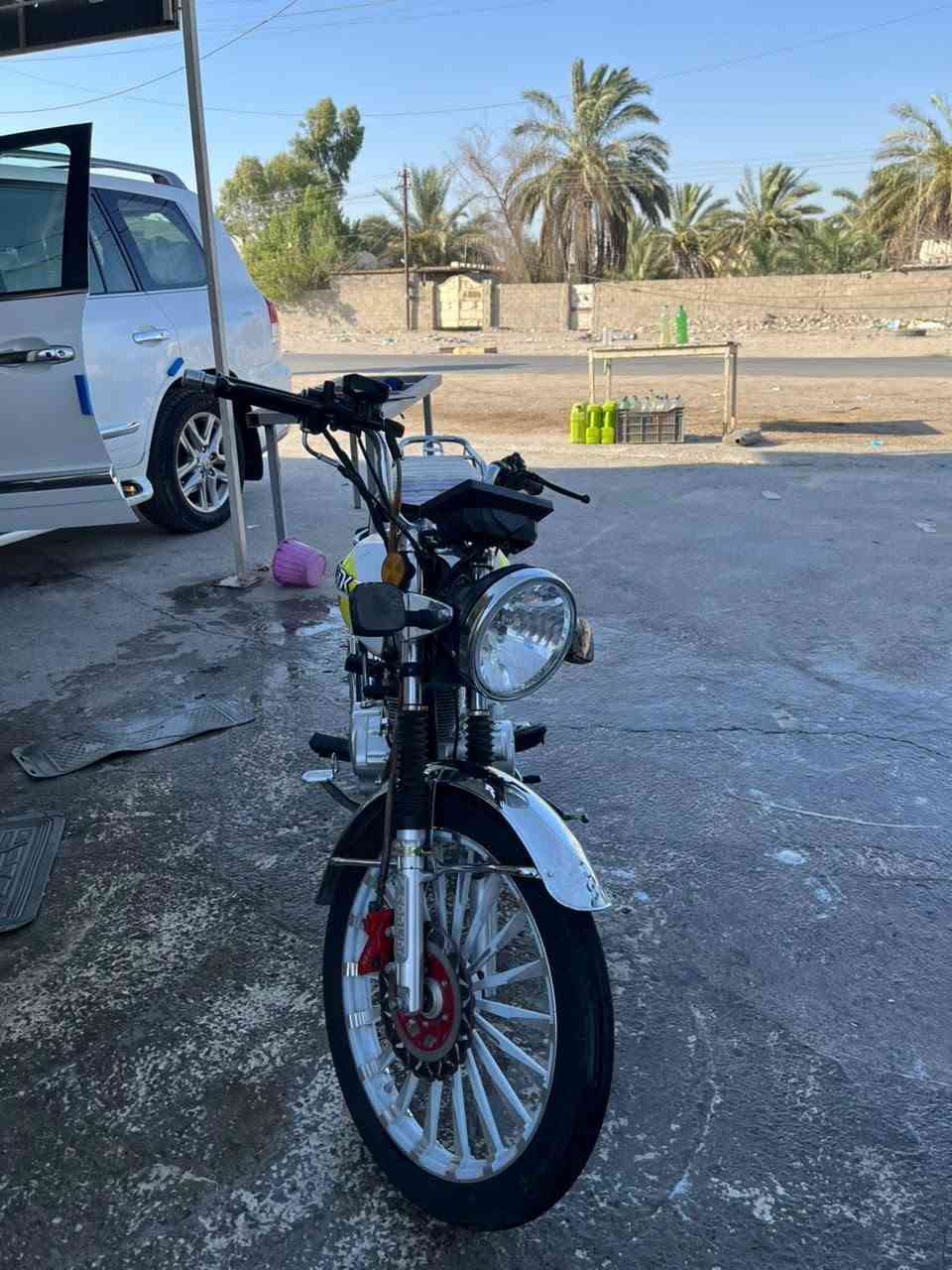 السلام عليكم دراجه للبيع موديل 2025
محرك 200cc
السعر 800 وبيها مجال 
***********
