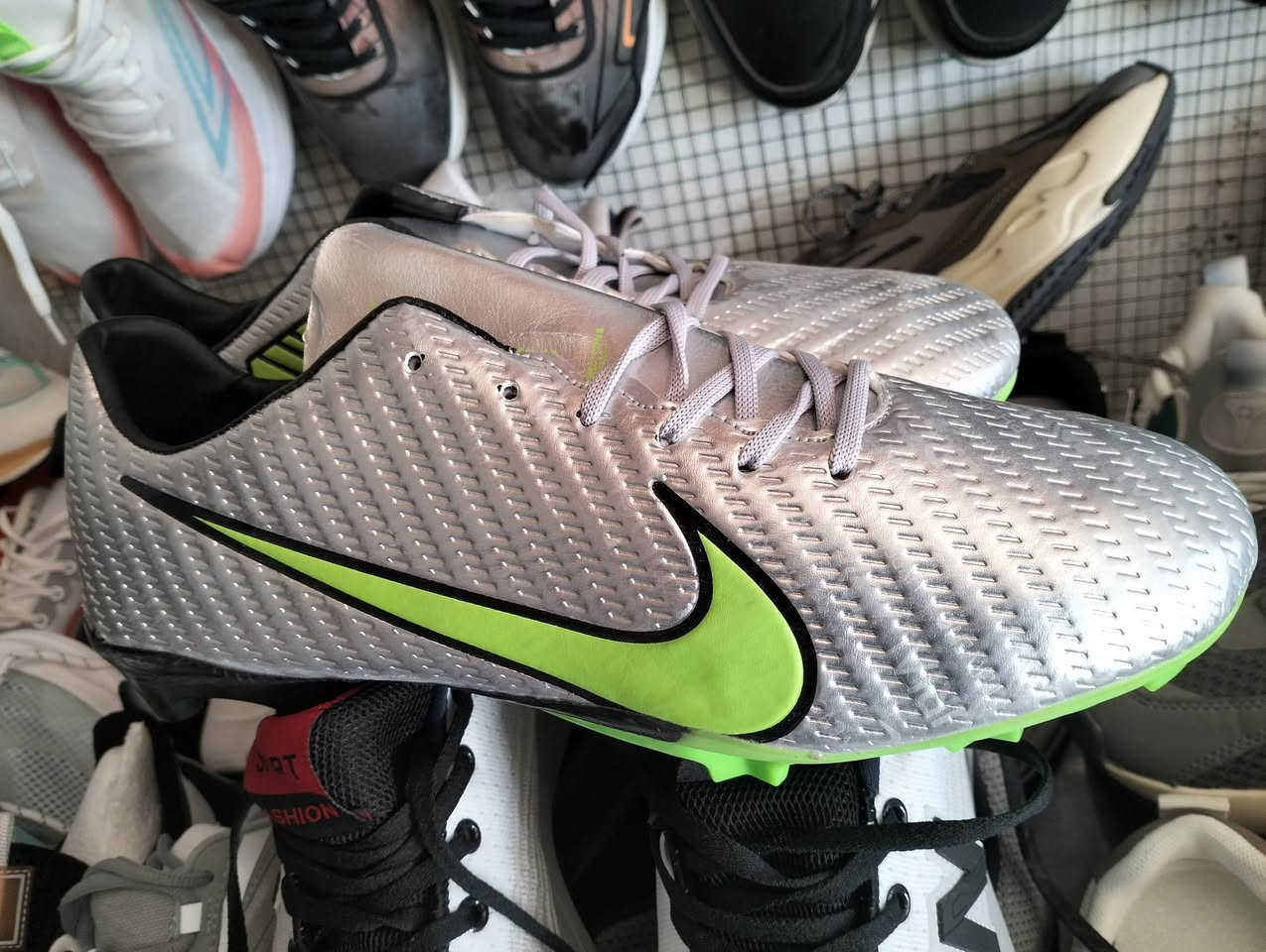 باله جديده في الموصل حي التحرير مقابل جامع ال البيت بل فرع اي استفسار عل وات ساب أو مازنجر أو على هذا الرقم ***********
