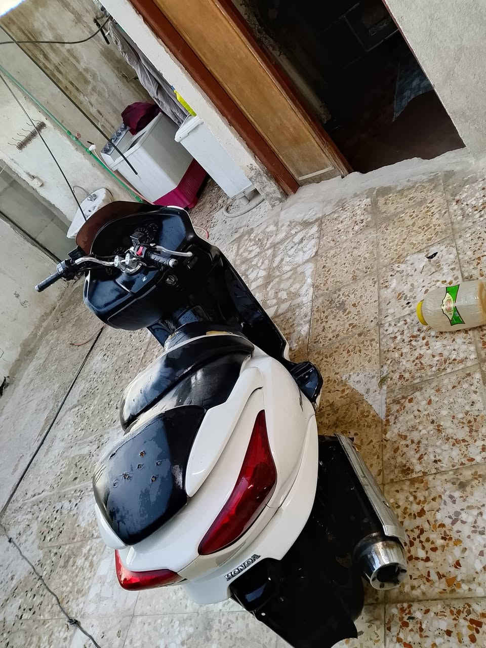 السلام عليكم فورزا 08 كير كهربائيات كله شغال نضيفه كلش سعر 850 عنوان الكاضمية جكوك
***********
