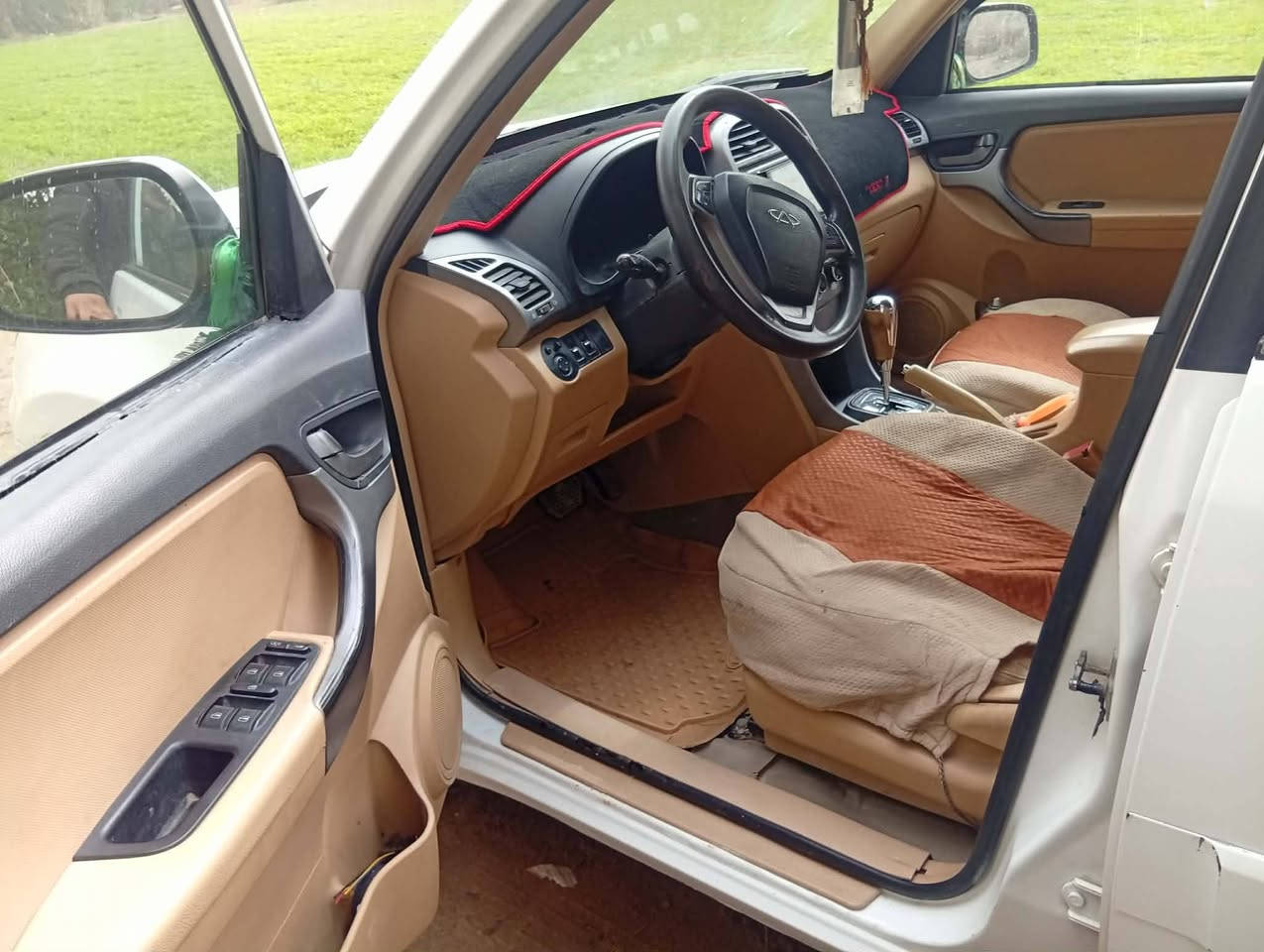 السلام عليكم  للبيع او ترهم مراوس حسب القناعه شيري تيكو 2013 بسمنه  رقم نكليزي مكفوله كفاله عامه كشر ومكينه ما عدا خياس بل هلالات الخلفيه وملكطه على كدها داخل جلد وشاشه جاهزه تبريد تدفئه من كلشي جاهزه مال جناي الي تعجبه يجي ويشلع عيوني مكانها بابل ناحية الشوملي قرب محطة انوار بابل  ***********
