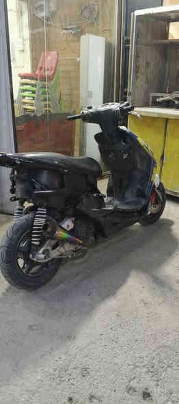 سلام عليكم شباب عندي سكنس ياباني 110 نثيه دراجه صاروخ كلجات رياضي وبوشه 55 ونص صالصنه رياضي دراجه شلعه مالته تاكل كاع نص نكره هندر لايت شغال دشبول شغال فقط نقصه كفرات لي وره مكاني بغداد حي اور سعره 200 وبيه مجال شي قليل ***********
