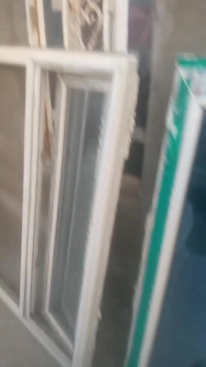 السلام عليكم شبابيك لبيع هذا حالهن نقص جامه 
مثل ماموضح بل صوره السعر مناسب البصره شط العرب
***********
