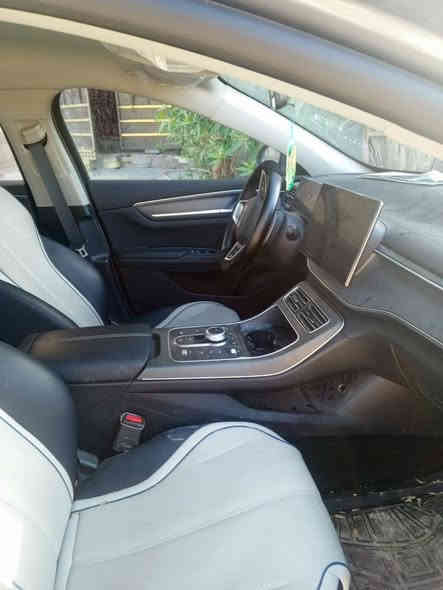 بعده بوضع شركه  ماشيه 2000 فقط  رايده ب17400 مكانه بغداد ***********
