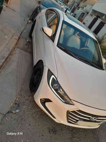 هيونداي إلنترا 2018 — وارد خليجي
المحرّك: 2000

الحالة: فول مواصفات

⸻

المواصفات:

• بانوراما
• تحكم ستيرن جهتين
• تبريد قطعتين
• مري شفط
• إشارات بالمري

• رقم أربيل

⸻

الملاحظات:

• 3 قطع صبغ

• البنيد بيه بطش
• الجاملغ الخلفي بيه طخة
• الباب مبوّگينة كلير

⸻

الكفالة:

• المكينه على وضع الشركة
• الكير على وضع الشركة

⸻

السعر: 127

⸻

للتواصل:

📞 ***********
