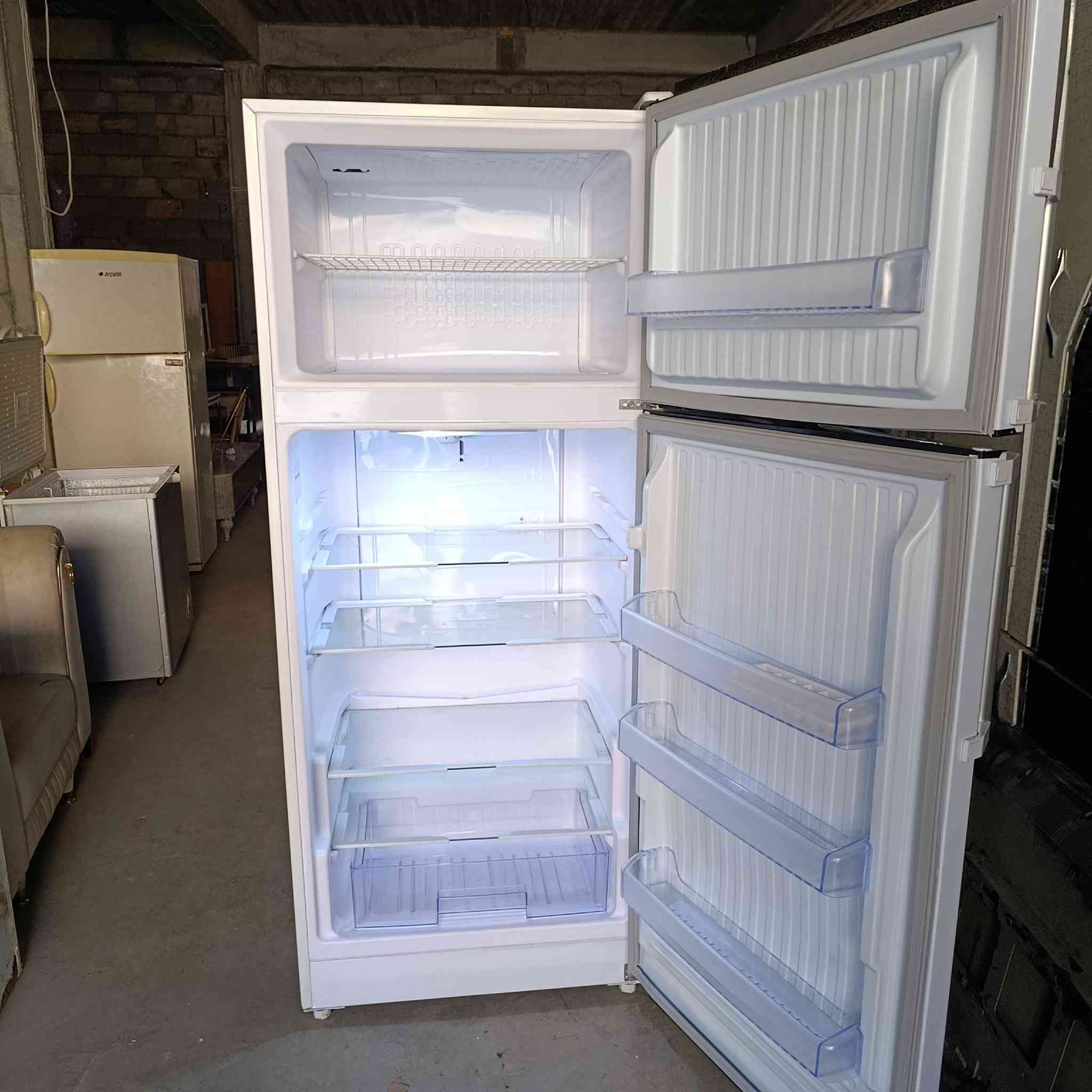 سـلاوی خوداتان لێبێت ئەو سەلاجە بۆ فرۆشتن سەلاجەکە 20 قەدەم مارکەی جەنەڕانە  کە تەنها چەن ڕۆژەک بەکار هاتو حسابی نوێی بۆ دەکریت هەر  بەرزێک خوازیارە پەیوەندی بکات یا خود نامە بنێریت
***********
***********
تێبینی ناو  نـیشانم سـۆران بەرزێوە
