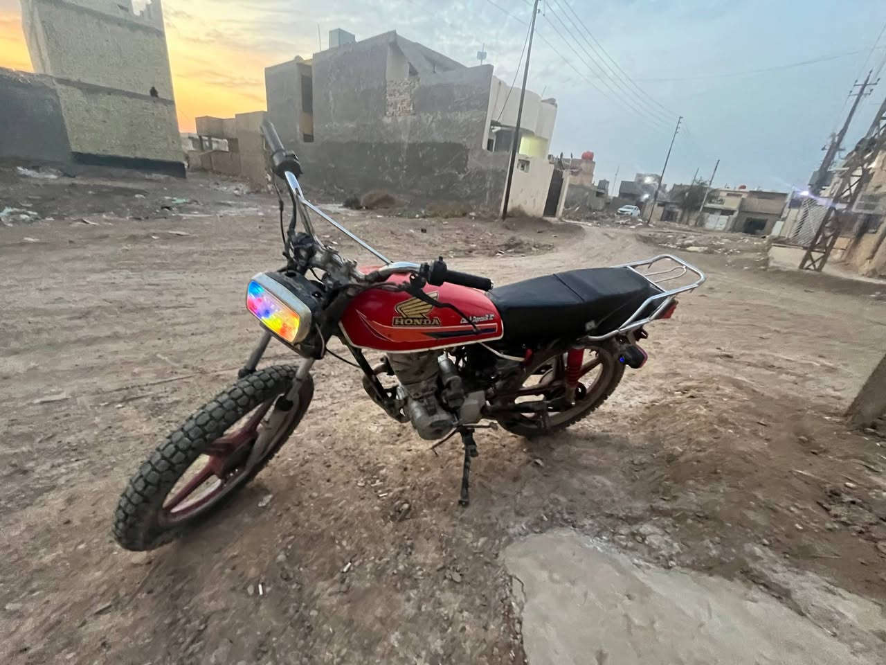 دراجه للبيع كهربائيات كامله يرادلها اشويه ترتيب سعرها 300او بيها مجال المكان بغداد سبع البور 
رقم الهاتف *********** بي وتساب
