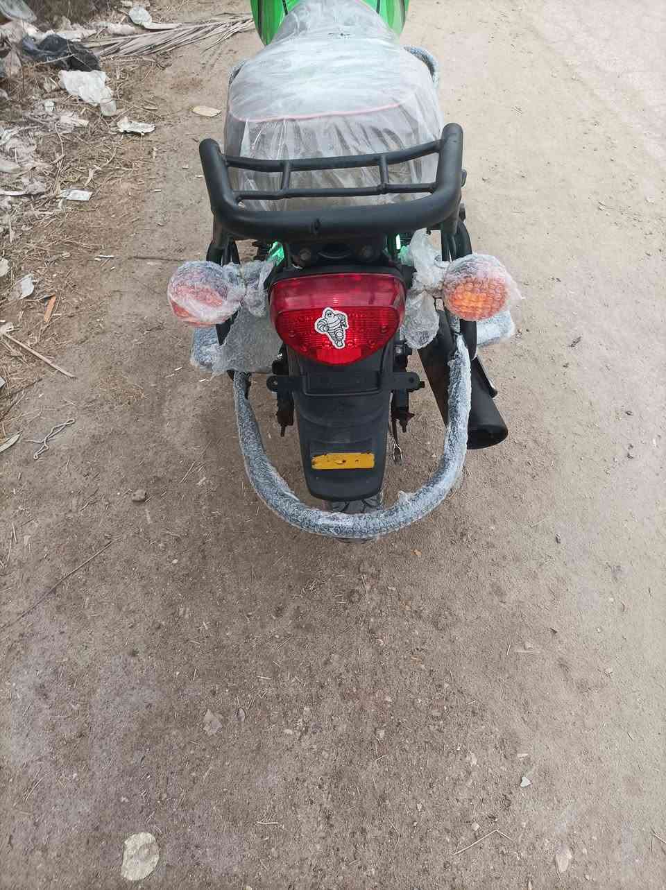 دايون نفخ ٢٣ بدون أوراق يعني كلك مكفولة من كلشي محرك ٢٠٠ كتابه حمرة كلها شغاله نكرة سلف الله يشهد نظافه شوفة عينك سعرها 850 مكاني كربلاء شراي اتصل خاص ما اجاوب ***********
