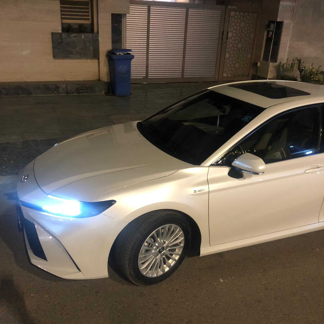 السلام عليكم
كامري 2025  فول وكالة عبداللطيف. 
خليجي مكفوله من الصبغ والبارد 
رقم بغداد بسمي مكانها بغداد 
تحويل مباشر 
اتصال /***********  
اي استفسار اتصال ع الرقم .
