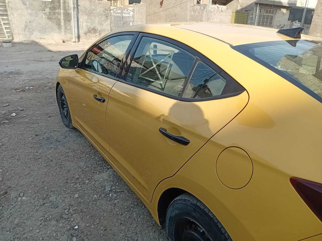 السلام عليكم النترا لبيع بيه باب مبدل وبيهه رواجز مبدله
ماشيه 107

السعر 132وبيهه مجال
***********
