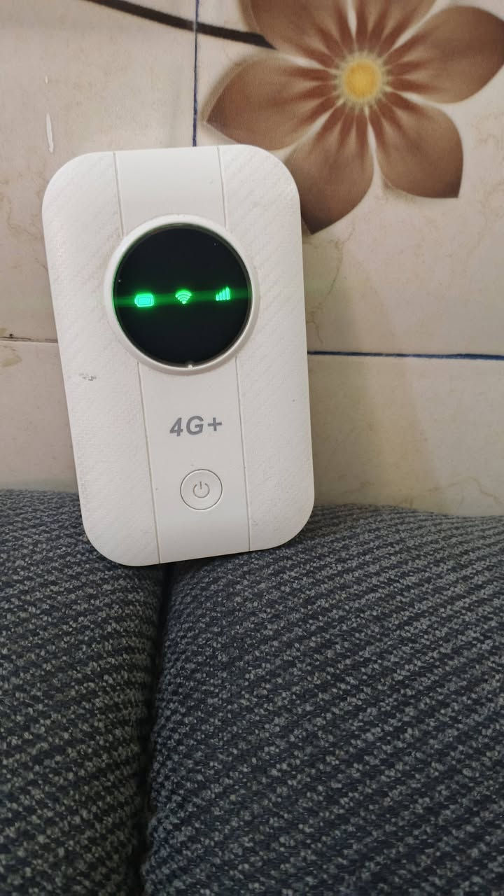 السلام عليكم راوترات للبيع شغالات كلهم ***********
