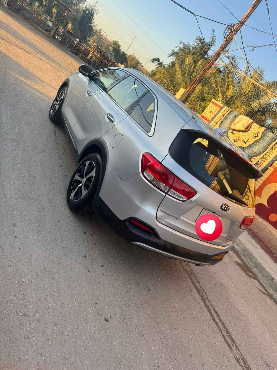 سلام عليكم 
سورنتو 2017
امريكي بدون حدث اكلين 
4سلندر جيتي اي تيربو 
فول موصفات عده الفتحه 
5 ركب 
رقم ديالى 
سونار داخل الصور 
ماشي 90 
مكينه كير صدر مكفول 
سعره (185) بيه مجال 
عنوان ديالى بعقوبه تحرير 
***********
