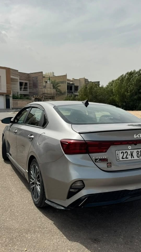 كيا فورتي موديل 2023 (GT-Line)
الموقع: كربلاء المقدسة

 رقم أربيل الدولي باسمي – تحويل جاهز  

 المواصفات:

 • محرك 2000 سي سي (دوش)

 • ناقل حركة أوتوماتيك

 • شاشة كبيرة جيتي لاين ( Apple CarPlay+ Android Auto)

 • كاميرا خلفية دوارة 

 • فتحة سقف

 • نظام بصمة للأبواب + بصمة تشغيل 

 • بصمة صندوق ذكي + تشغيل عن بعد

 • رادارات أمامي + جانبي + خلفي (قيادة ذاتية)

 • تحديد سرعة (Cruise Control)

 • إنارة ترحيبية بالأبواب + اشاير بالمري

 • تبريد بيانو منفصل 

 • نظام صوتي 8 سماعات + مضخم صوت( Harman Kardon ). 

 • شاحن لاسلكي 

 • اوتو هولد 

 • لد امامي +خلفي 

 الحالة:

 • ماشية:38,000 ميل (قابل للزيادة)

 • حادثة: قطعتين تبديل الجاملغ والبنيد بدون شواصي

والسيارة جاهزة من كلشي گير ومحرك وتبريد 

 السعر: 140 ورقة 

 للتواصل: متوفر واتساب ***********
