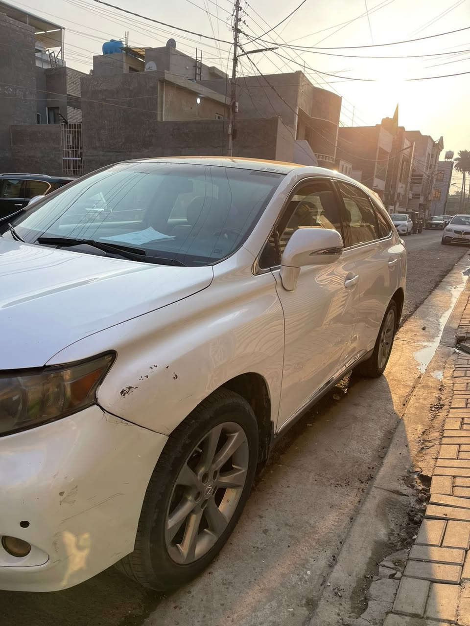 السلام عليكم لكزس RX 350 موديل 2010
فول مواصفات خليجي بيهة بس بارد كير محرك مكفول 
مرفق السونر  
السعر 135 
مكان بغداد الجادرية 
للاتصال ‭***********‬
