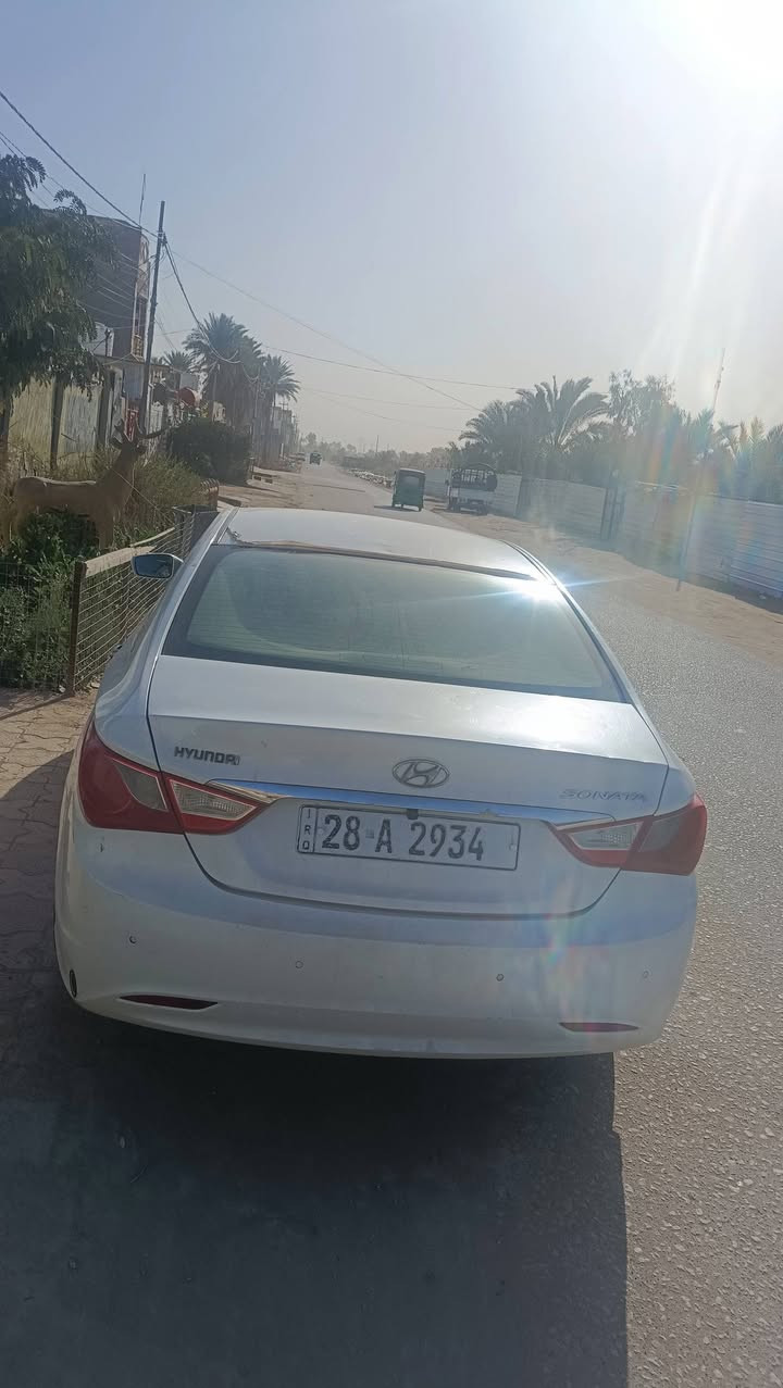 سوناتا 2011 خليجي محرك 2400 
منظومه غاز جديده 
بيها جاملغ خلفي صبغ وقماره بيها حالوب بسيط 
السعر 95
***********
