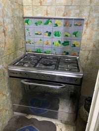 طباخ ٥عيون نضيف فرن شغال جامته نضيفه السعر 175  بغداد الشعب 0775397619...