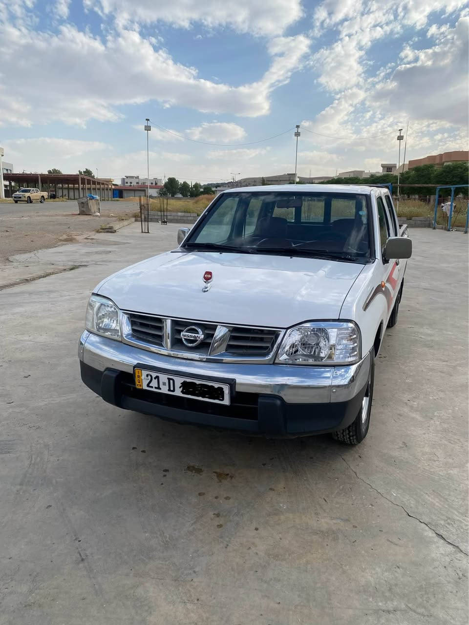 نیسان ٢٠٠٧ یابان ئەسل ناو سوور بی بۆیاخ سۆنەر مەوجوود دووجام کارەبای سەقف و بۆنیت تۆزی تەرزەی هەیە شایەنی باس نییە سایەرەکە زۆر پاکە تەقەو رەقەی نییە بەشەرەت تەبریت گیر مەکینە گشتی بەشەرت سەنەوی سالیکە بەسەر جووە رەقەم ئینگلیزیە ناوی زۆر جوانە سەیارەکە لە جەمجەمالە سعری ١٢٣ مەجالی برایانە 
*********** السليمانية, العراق
