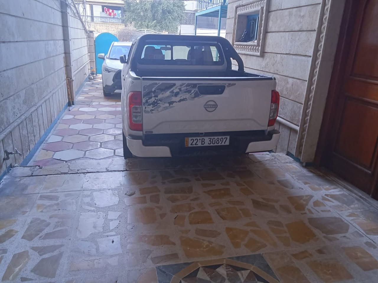 اخوان نيفارا دبل قمارة 24 زيرو رقم اربيل بأسمي سكني بغداد للاستفسار *********** وشكرا
