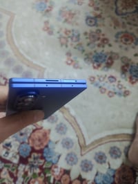 سامسونك فولد 7 شبه جديد ذاكره 512 شرق اوسط شريحتين وياه كارتونته وكيبل...