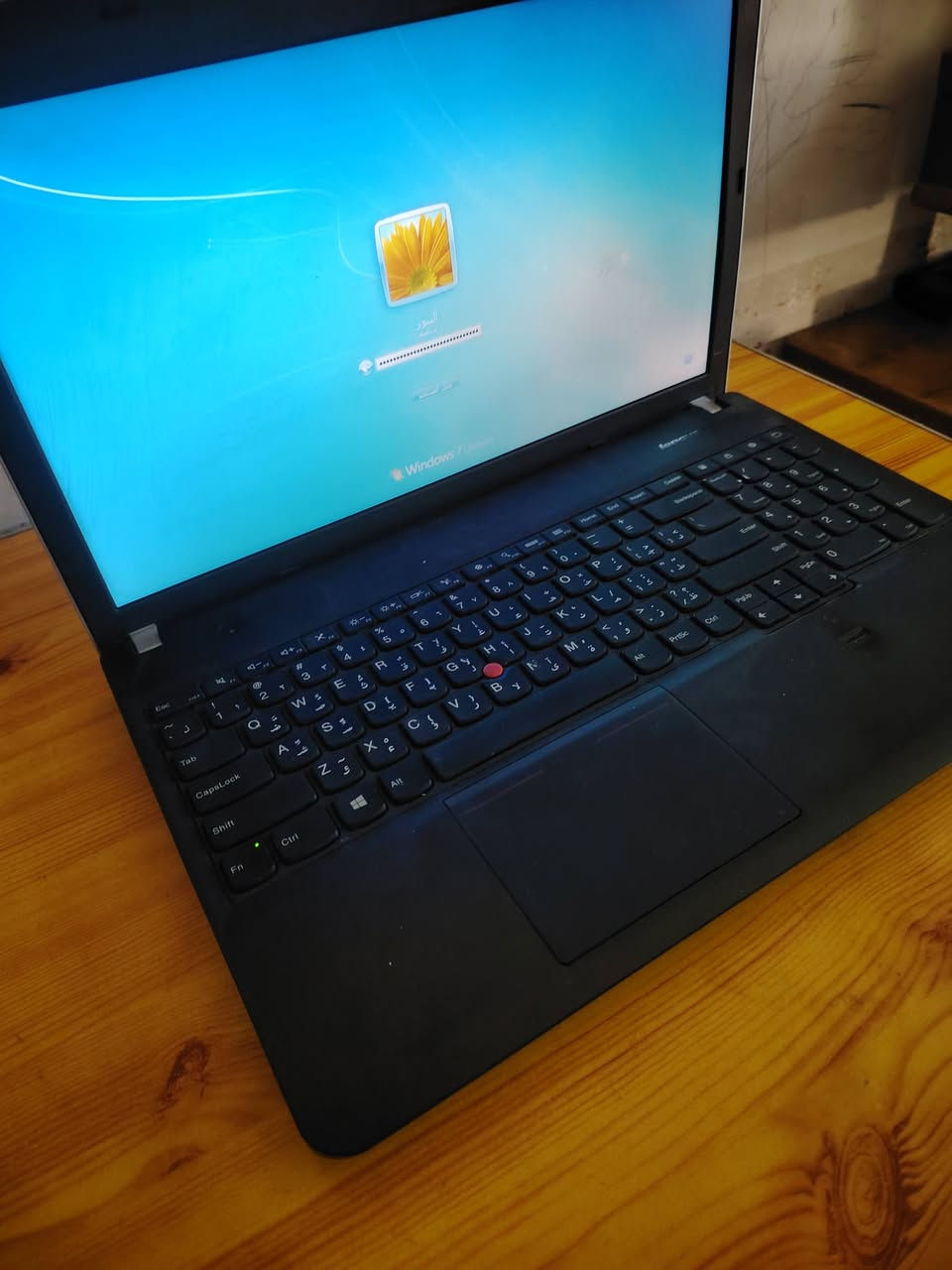 لابتوب لينوفا   الله شاهد ستخدام بيت وجديد   وضمان من كل عيب اصلي وما مستخدم هواي     شرط ما طاب تصليح ولا مفتوح فطاريته ما تصرف شحن  تكنيكه فول   ومعروف بعد لينوفا   الي يريده يكتب تم واني اراسله او  ***********   رايده 175 وسعره مناسب لان تدرون هواي اصدارات حديثه نزلت

