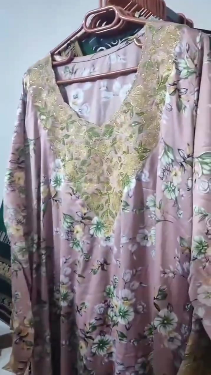 بنات ملابس باله دراعات ودشاديش بيتي على اربعه وعلى ٢ بخمسه الي تحب عنواني كربلاء حي الغدير كلشي رخيص والي تحب اتابعني تك تك افتح بث حسابي tiktok.com/@user2856151230968


**إذا كنت صاحب هذا الإعلان وتريد حذفه لأي سبب، رجاءا أرسل رسالة إلى الدعم الفني**