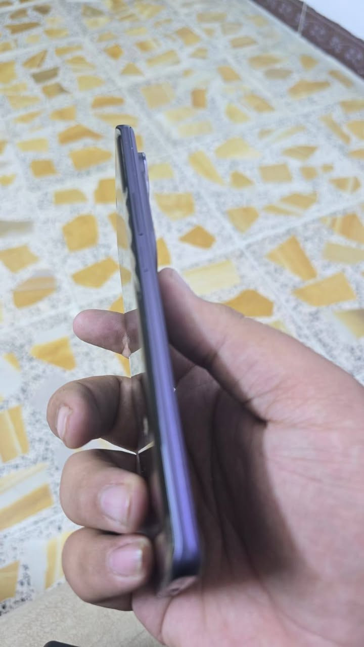 Vivo v40
للبيع او مراوس سعره 350
الجهاز بنظافه 1000000 بال 100 
ذاكره 128 رام 8 + 8
دبل خط
نسخة عالميه 
كاميرات حالها حال  كاميراتVivo x100 pro
نسخة عالميه  مكفول من كلشي 
معالج sn 7 s gen 3
ببجي وبقيه ل العاب 120 فريم
مكاني بغداد حي البساتين


**إذا كنت صاحب هذا الإعلان وتريد حذفه لأي سبب، رجاءا أرسل رسالة إلى الدعم الفني**